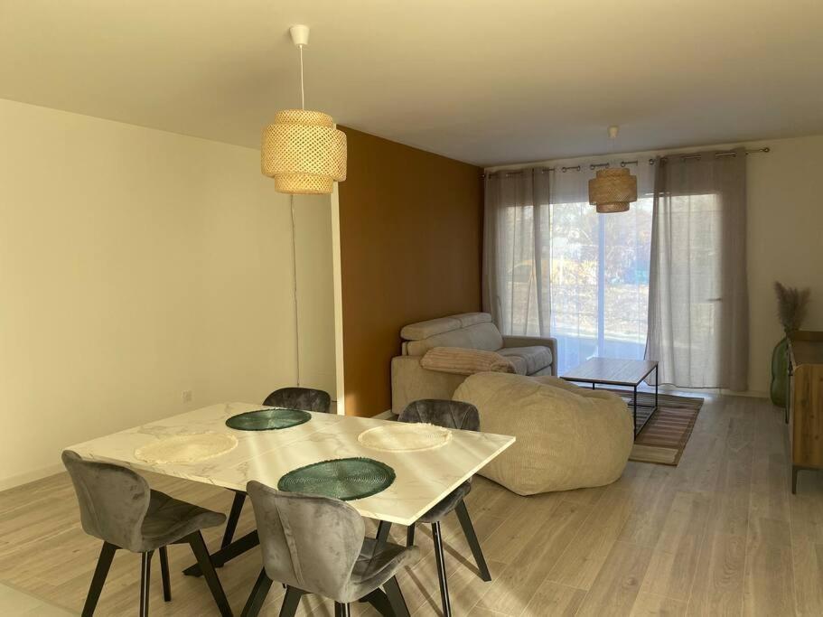 Maison By Sana Proche Du Lac Châtellerault Zewnętrze zdjęcie